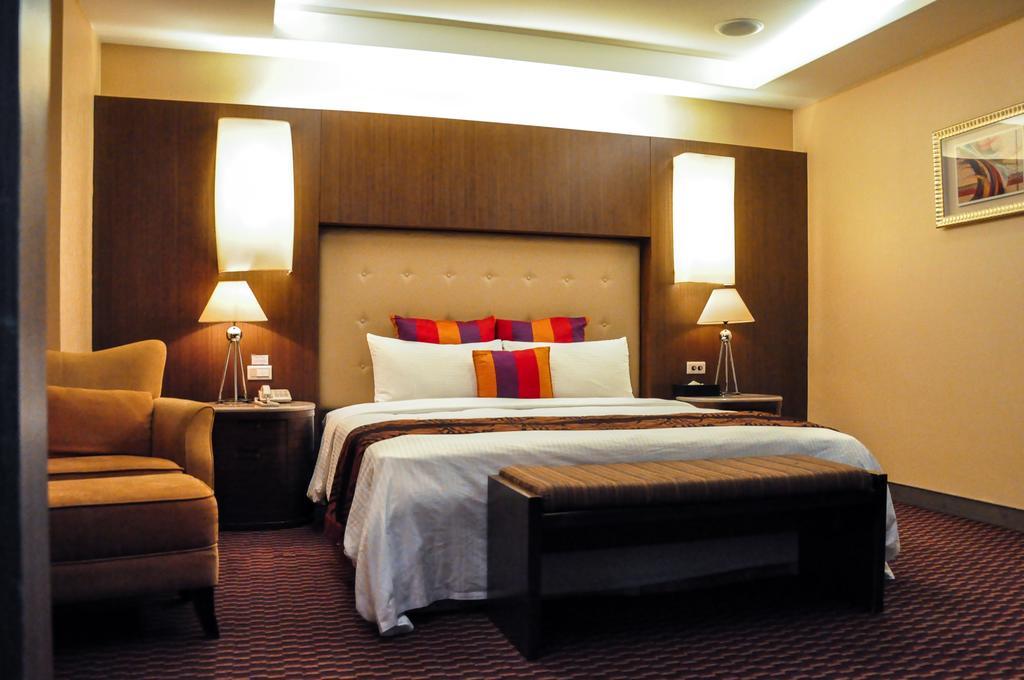 Jingan Classic Inn Zhonghe  Bagian luar foto