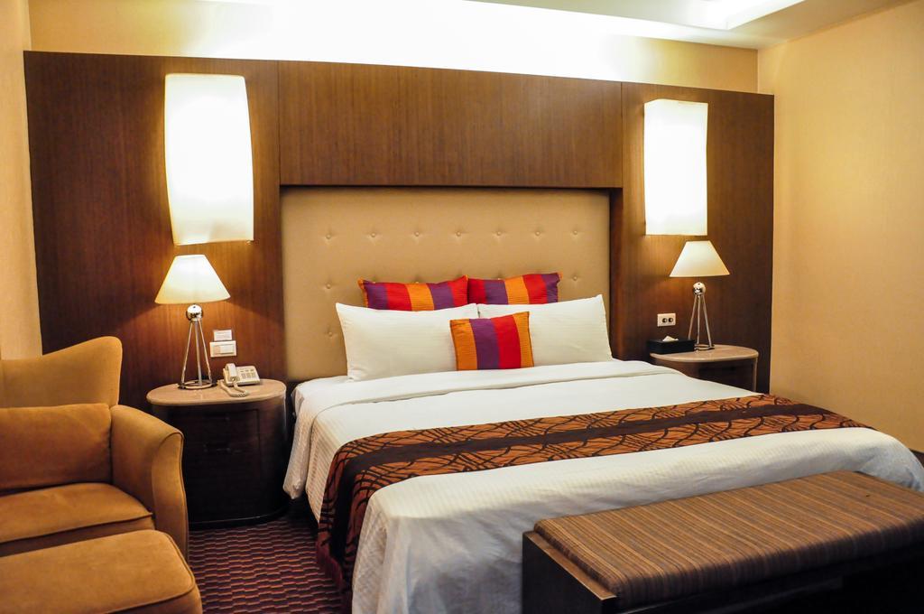 Jingan Classic Inn Zhonghe  Bagian luar foto